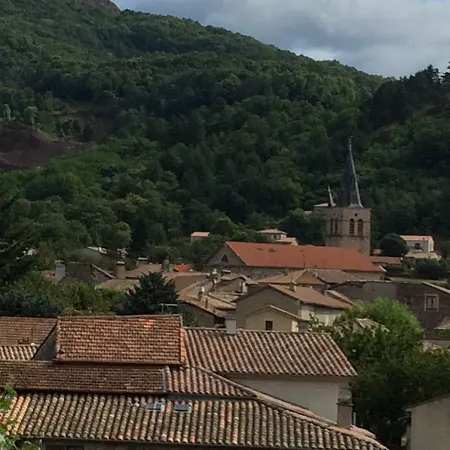 Et Les Platanes 3*